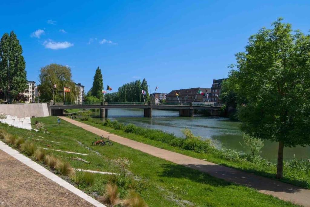 La Suite 7 Gite Urbain Charleville-Mezieres Exterior photo
